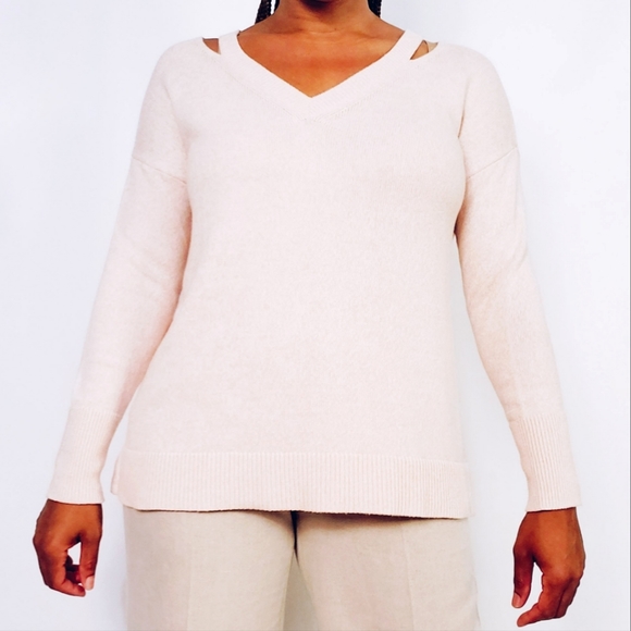 Cutout Sweater - Picture 2 of 8
